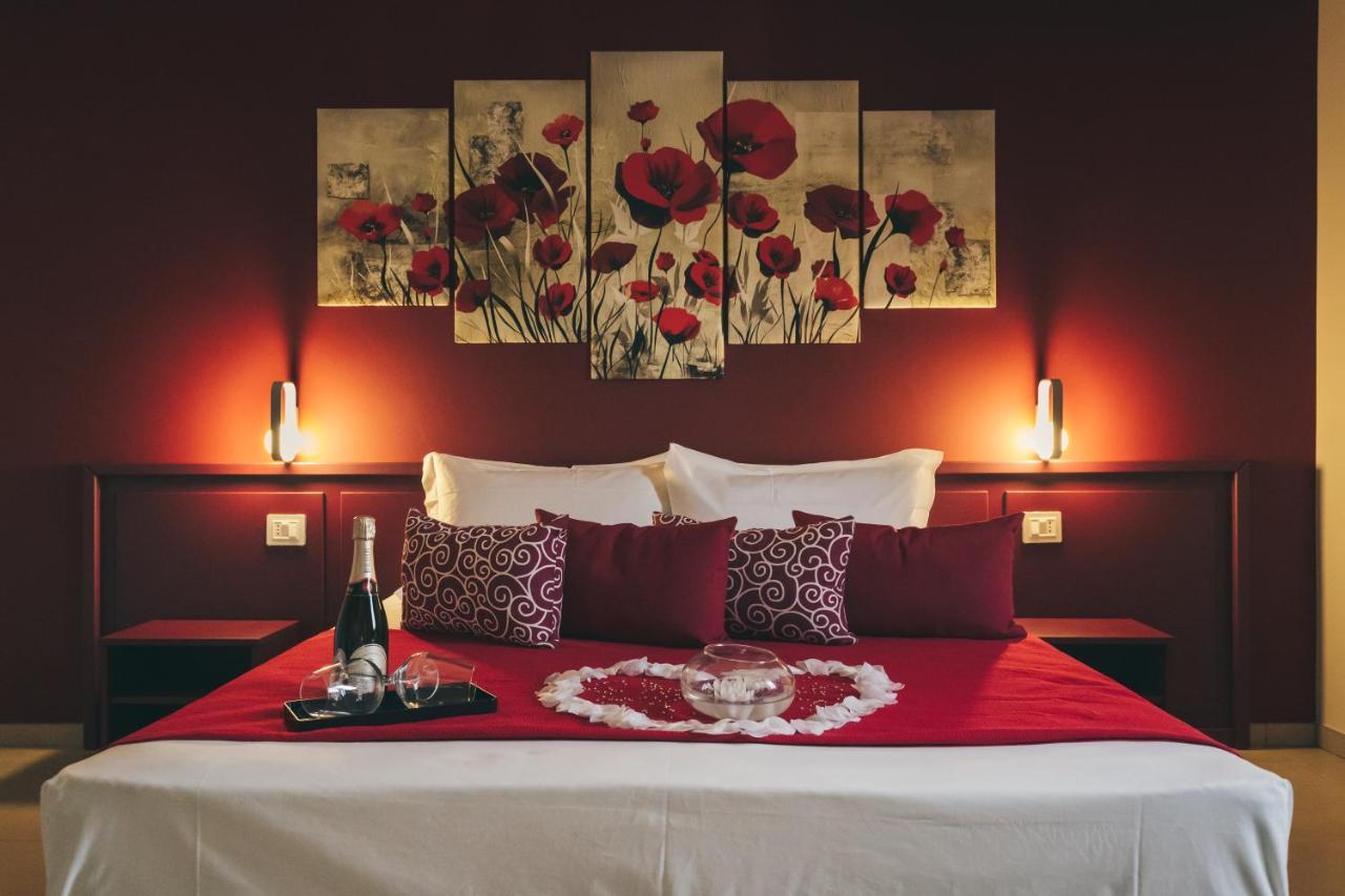 Rosy'S Rooms Patrica エクステリア 写真